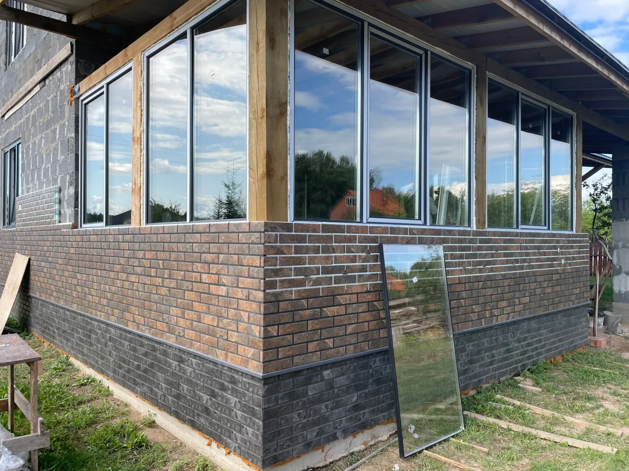 Остекление коттеджа в Борисове – теплые окна ПВХ для загородного дома от Дистар