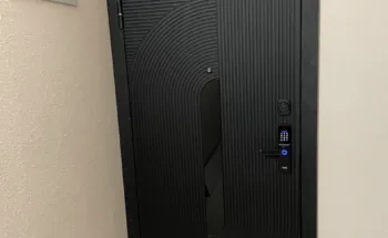 Входная дверь со смарт-замком в Борисове – биометрический замок с отпечатком пальца от Дистар